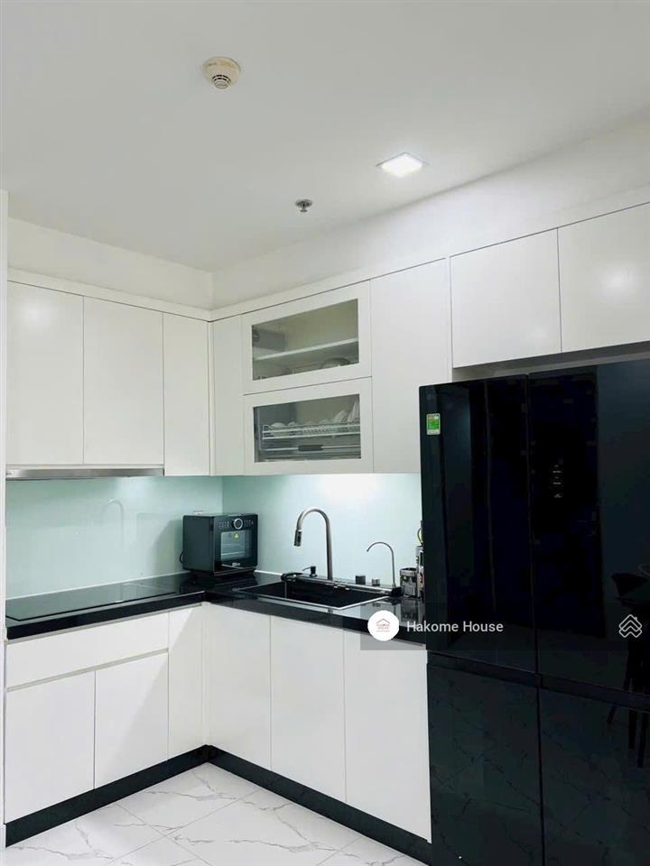Cần bán căn hộ 2pn sổ hồng lâu dài khu park, nhà mới đẹp, giá tốt chỉ 8.5 tỷ bao hết còn tl