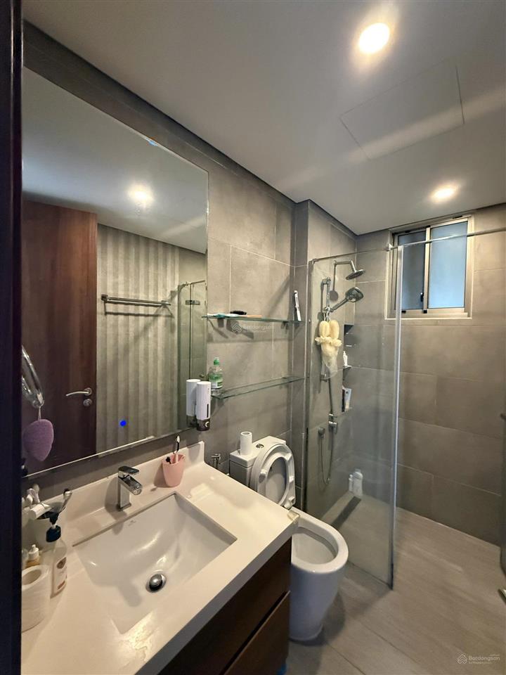 Cho thuê căn hộ 2 phòng ngủ  cc midtown phú mỹ hưng  giá 30 triệu (thương lượng mạnh)