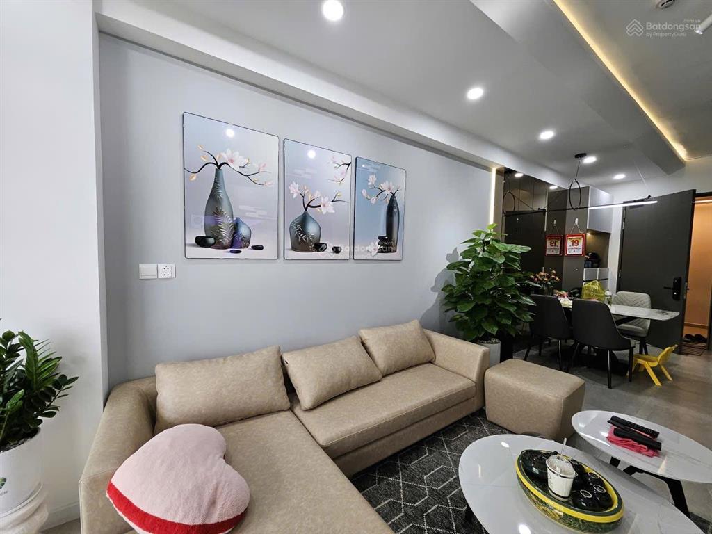 Cho thuê chung cư the antonia  2 phòng ngủ  full nội thất cao cấp  giá 30 triệu (thương lượng)