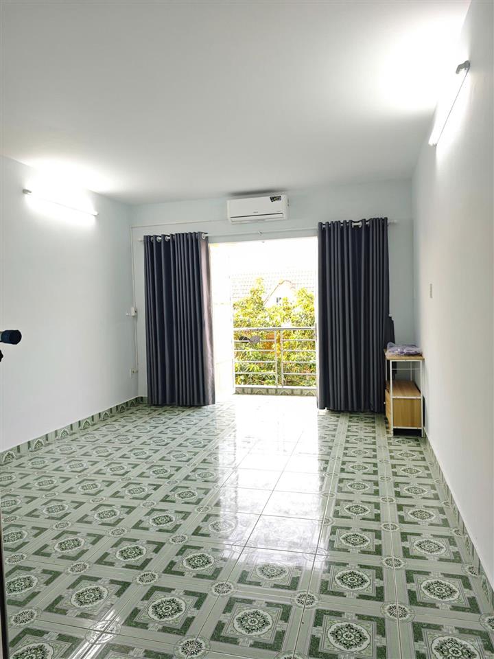 Nhà phố cho thuê 4pn + 4wc đường nội bộ trần não, xe hơi vào tận nhà, có bảo vệ đêm