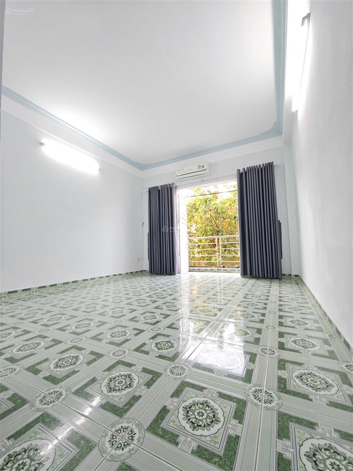 Nhà phố cho thuê 4pn + 4wc đường nội bộ trần não, xe hơi vào tận nhà, có bảo vệ đêm