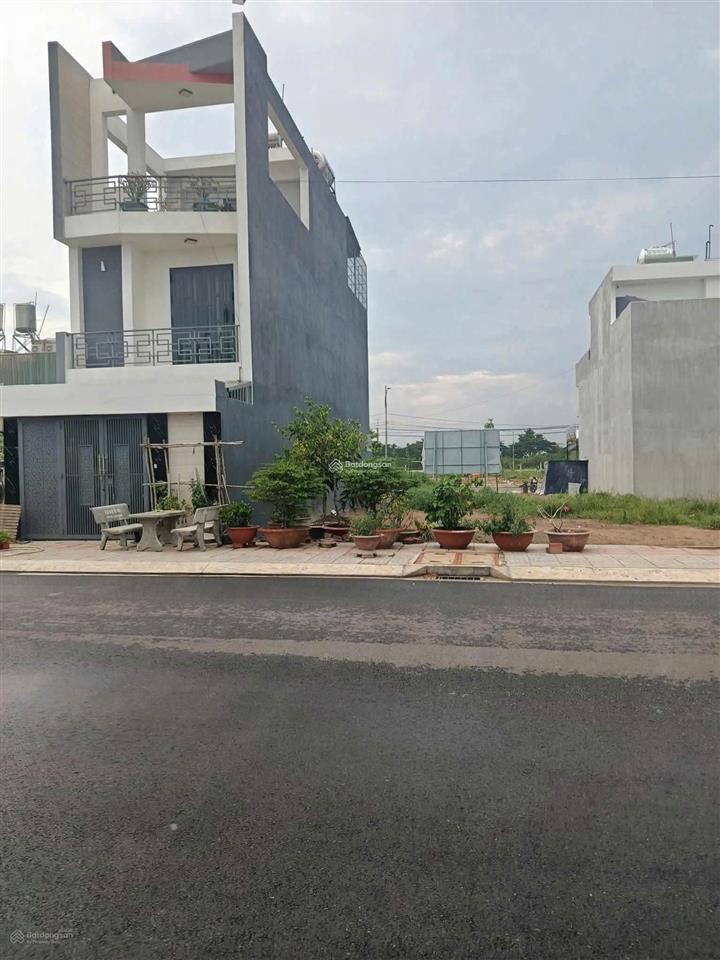 Chính chủ cần bán đất kdc long thành full thổ cư sổ sẵn giá chỉ 980trcó hỗ trợ ngân hàng 70%