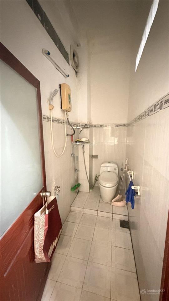 Hẻm 4 m đường phan xích long khu ẩm thực