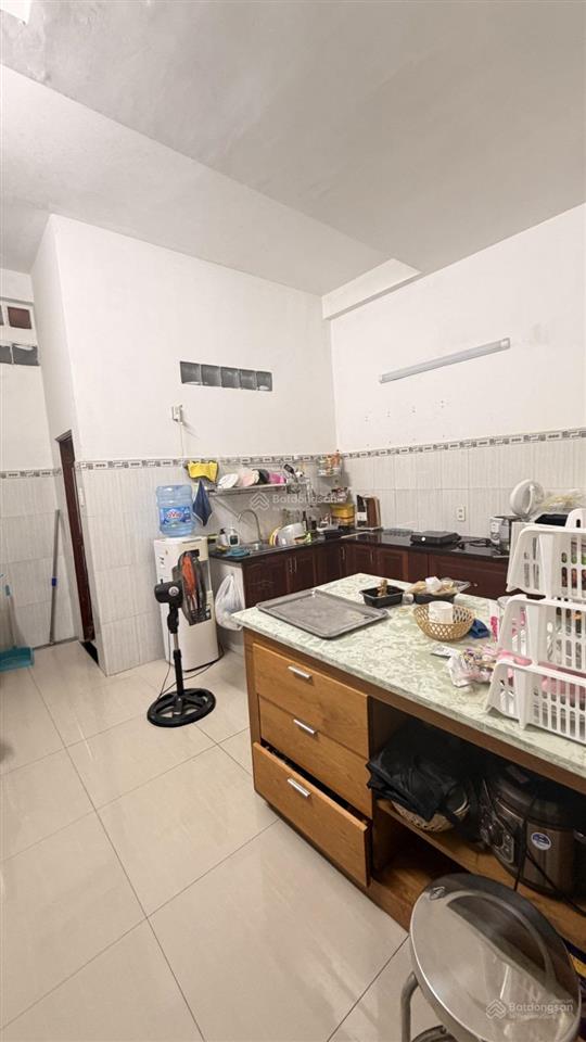 Hẻm 4 m đường phan xích long khu ẩm thực