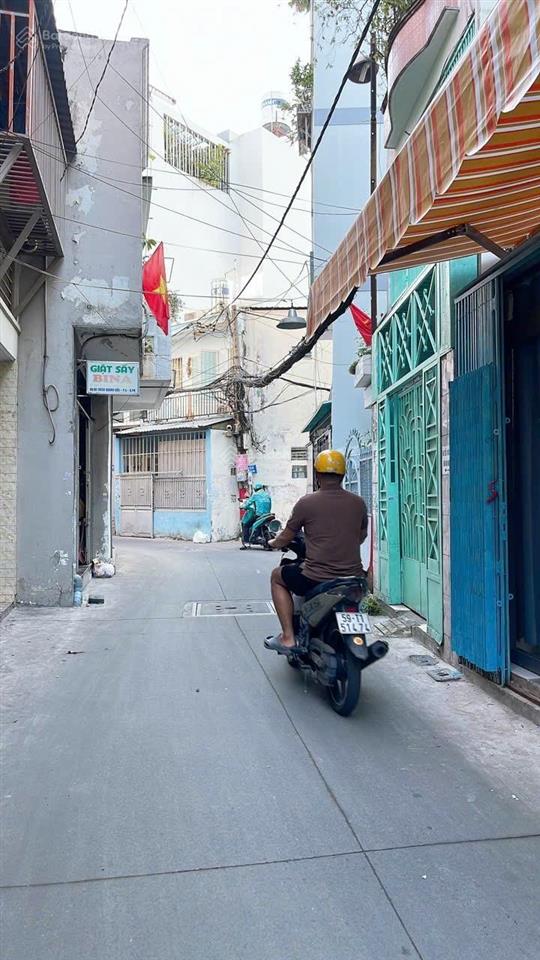 Hẻm 3m một trục thông đường thích quảng đức