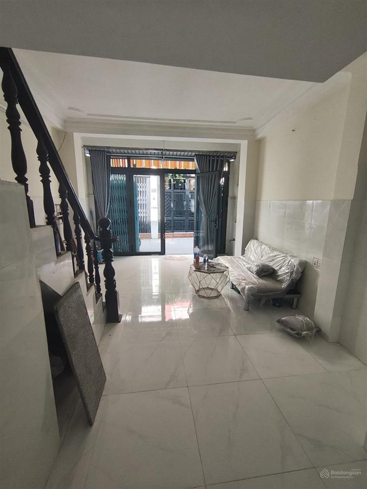 Hẻm 3m một trục thông đường thích quảng đức