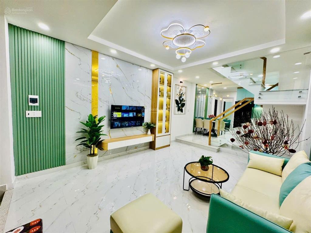 Hẻm 5 m thông đường thích quảng đức, p5, q. phú nhuận