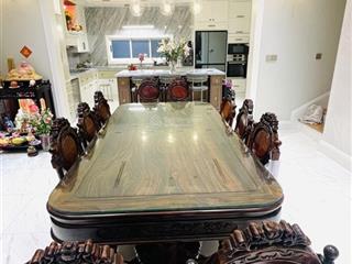 Bán nhà mặt tiền nguyễn văn thủ, quận 1 vị trí đắc địa, trung tâm hành chính