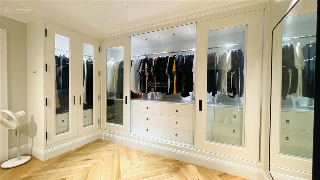 Bán nhà mặt tiền nguyễn văn thủ, quận 1 vị trí đắc địa, trung tâm hành chính