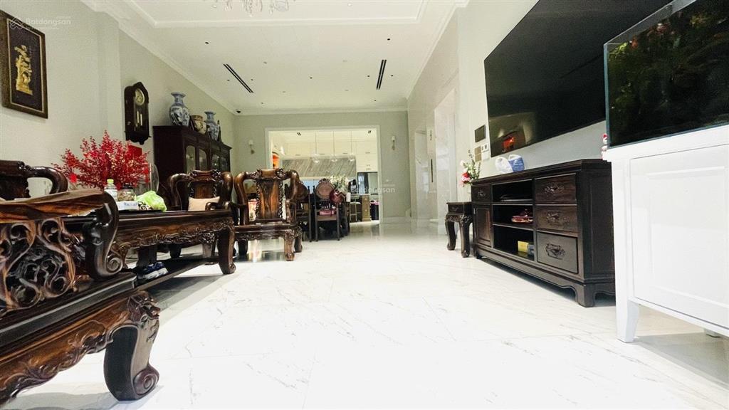 Bán nhà mặt tiền nguyễn văn thủ, quận 1 vị trí đắc địa, trung tâm hành chính