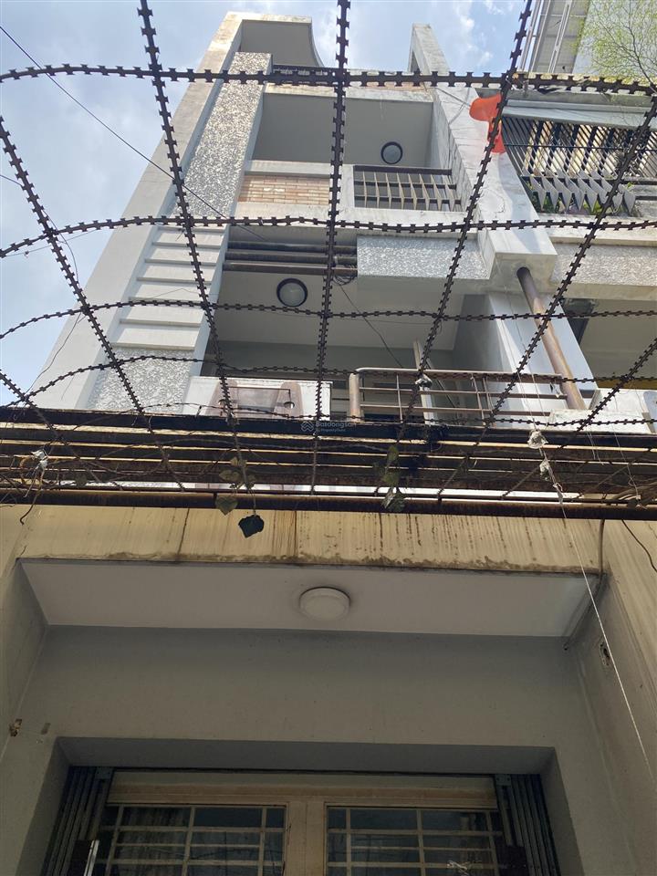 Nhà đẹp lý chính thắng hẻm xe hơi 5 bước ngang 3m dài 21m 4 tầng 5pn