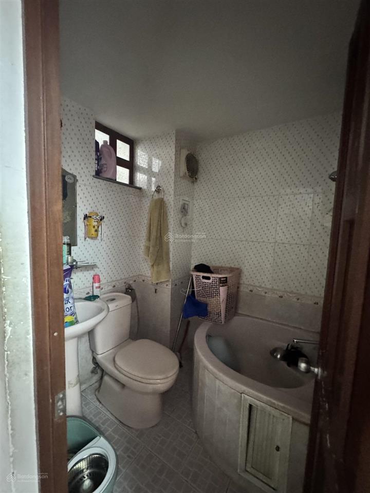 Nhà đẹp lý chính thắng hẻm xe hơi 5 bước ngang 3m dài 21m 4 tầng 5pn