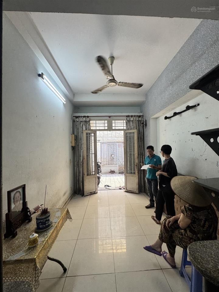 Nhà đẹp lý chính thắng hẻm xe hơi 5 bước ngang 3m dài 21m 4 tầng 5pn