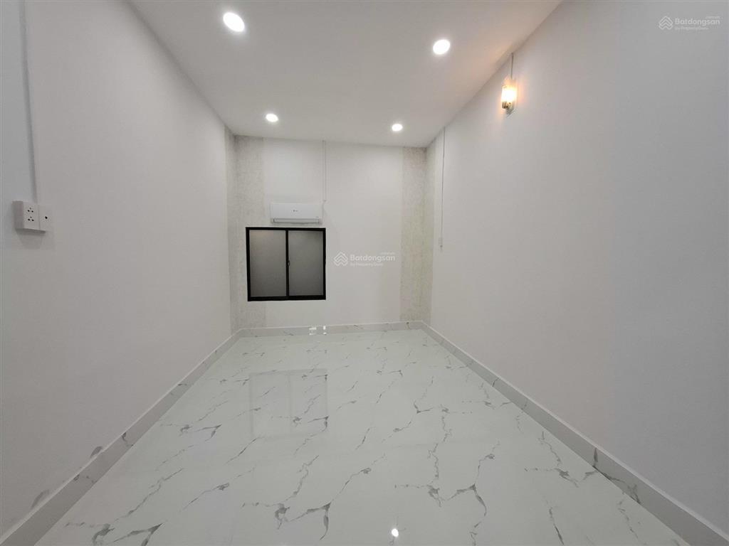 Hẻm 6m nhựa đường huỳnh văn bánh