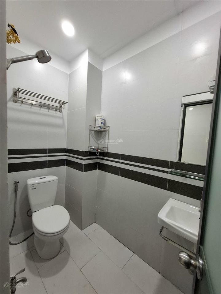 Hẻm 6m nhựa đường huỳnh văn bánh