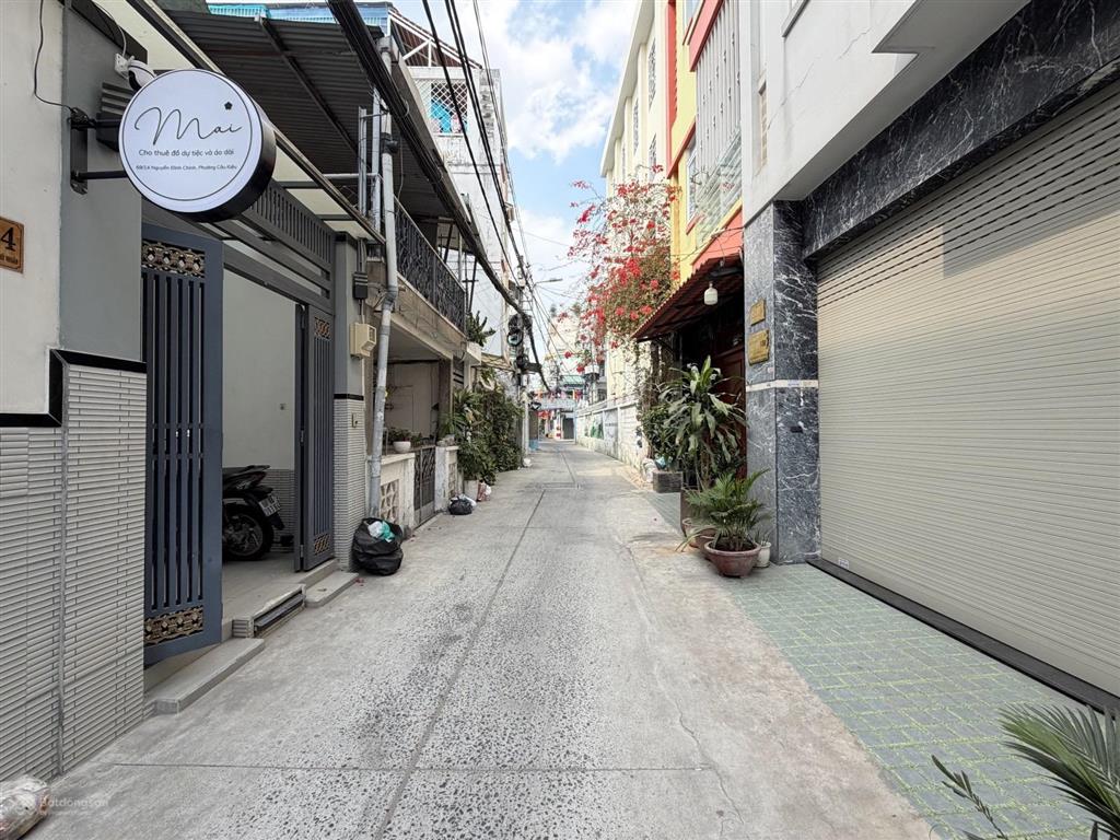 Thông nguyễn văn trỗi, nguyễn trọng tuyển, p15, phú nhuận  44m²  sổ đẹp  hẻm ô tô