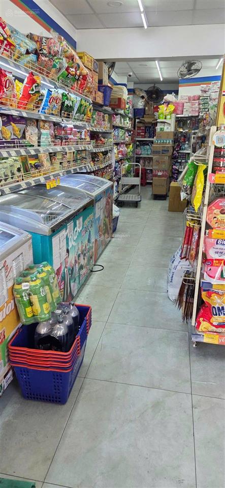 Nhà mặt tiền nguyễn đình chiểu, quận phú nhuận kinh doanh sầm uất dòng tiền 33 triệu/tháng