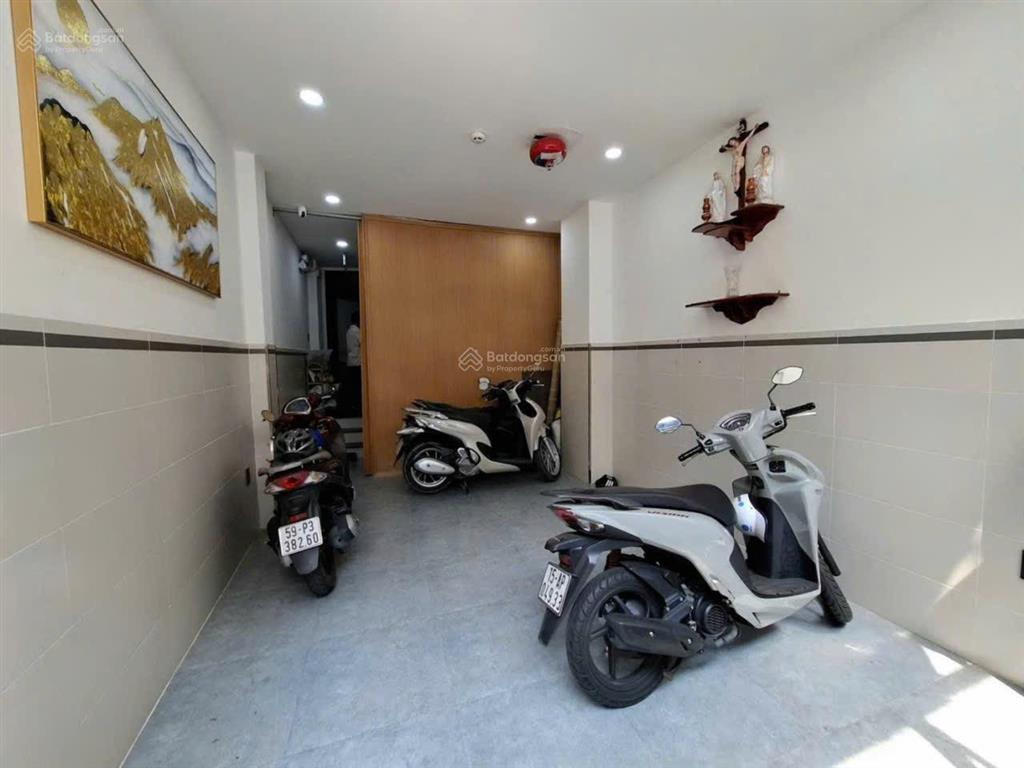 Nhà đẹp hẻm xe hơi xe vf3 vào tới nhà4 tầng
