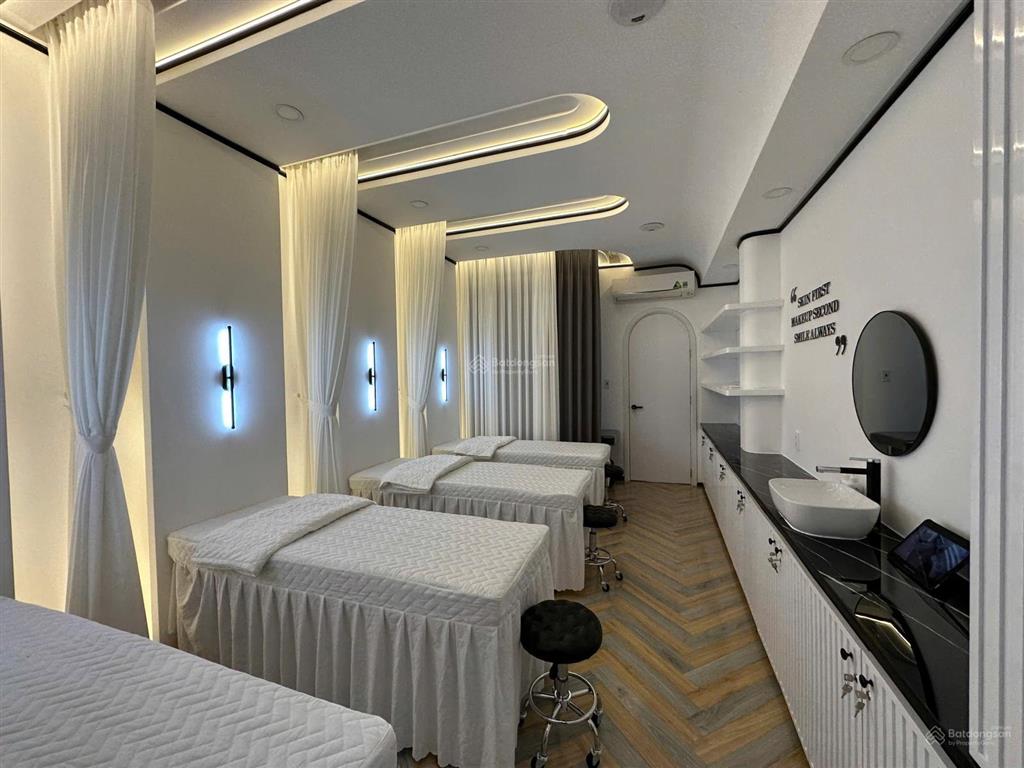 Nhà đẹp hẻm 4m lê văn sỹ, p. 11, phú nhuận