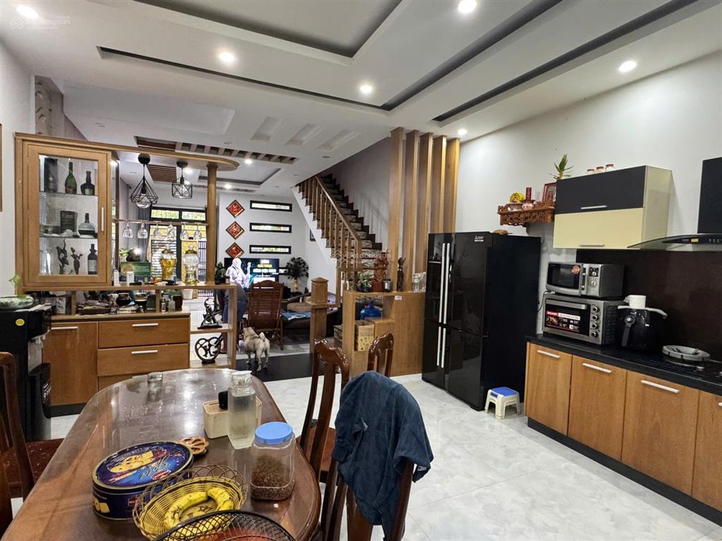 Chính chủ bán nhà đẹp phước long a  95m2, ngang 5m  3pn master khép kín sổ hồng