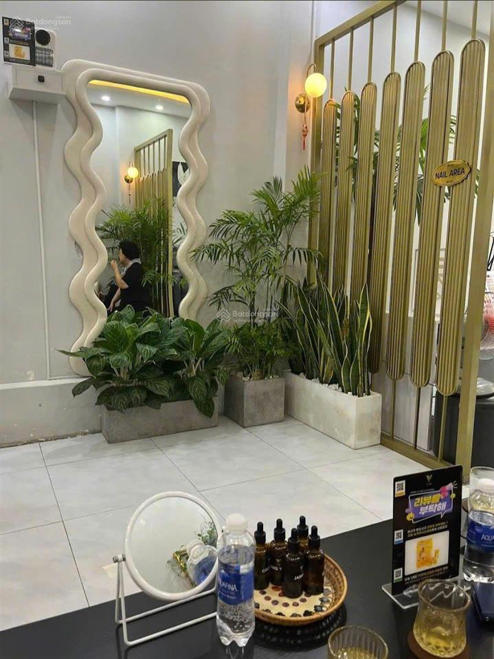 Bán nhà mặt tiền đường mê linh đang cho thuê kinh doanh spa 33tr giá tốt đầu tư!