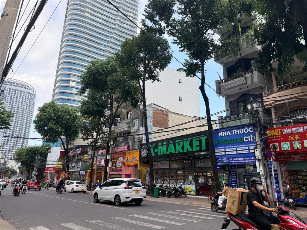 Bán nhà mt nguyễn thị minh khai nha trang 6 tầng thang máy 19 phòng, khai thác dòng tiền 285tr/m2