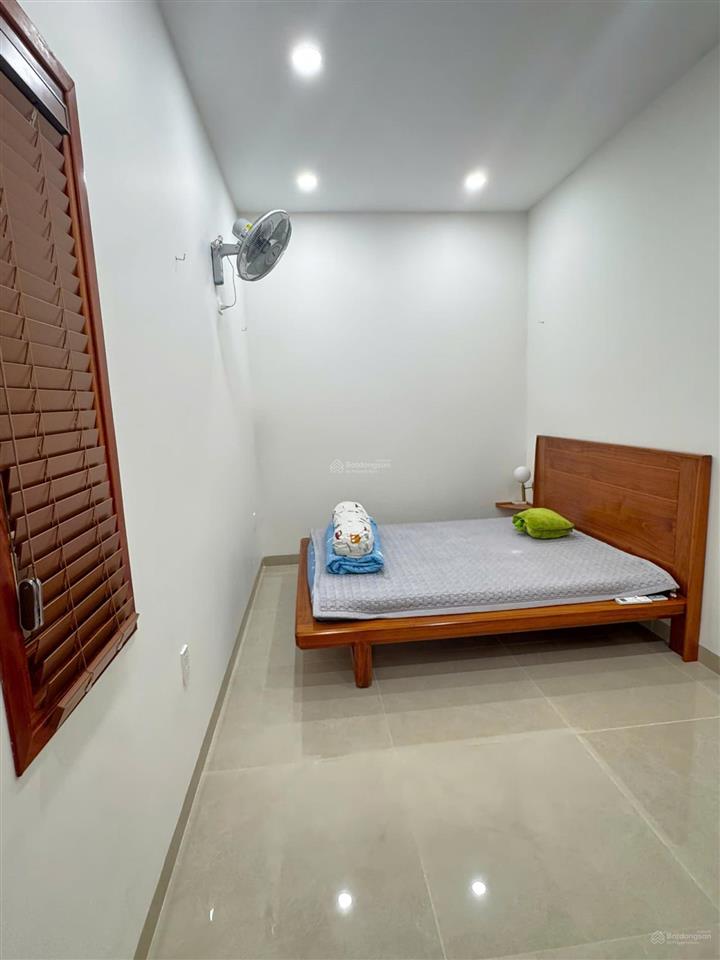 Hàng hiếm phan vinh nhà 2 tầng 97,5m2 gỗ gõ đỏ nguyên tấm gần biển