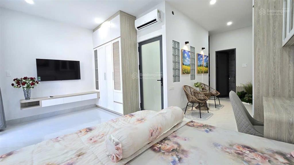 Bán nhà mặt phố 4 tầng nha trang thiết kế hiện đại có thang máy hướng tây nam 14.6 tỷ thương lượng.