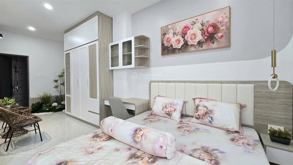 Bán nhà mặt phố 4 tầng nha trang thiết kế hiện đại có thang máy hướng tây nam 14.6 tỷ thương lượng.