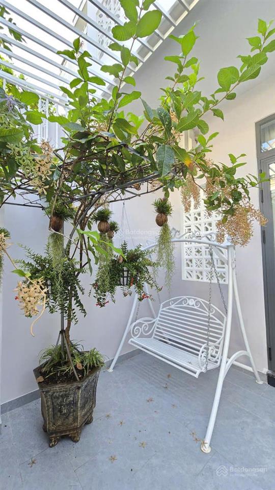 Bán nhà mặt phố 4 tầng nha trang thiết kế hiện đại có thang máy hướng tây nam 14.6 tỷ thương lượng.