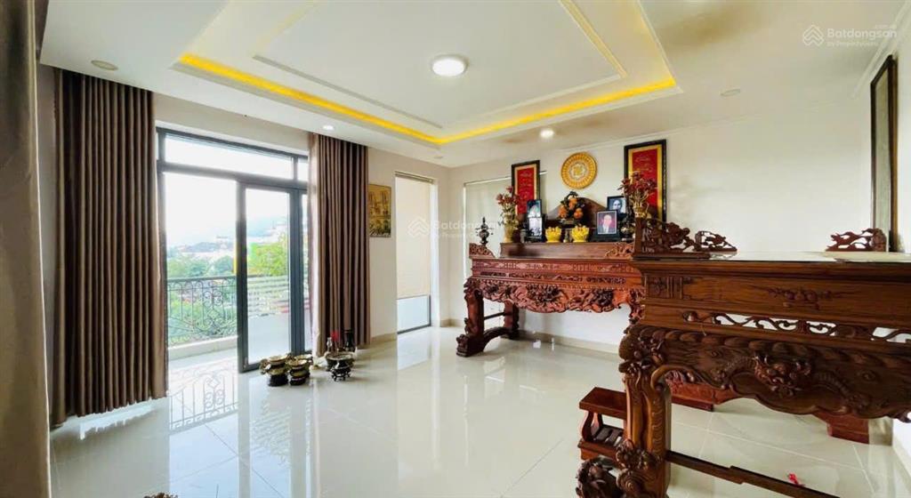 Dinh thự dành cho gia đình đa thế hệ biệt thự thang máy kdt hud phước long a 240m2 sổ chuẩn.
