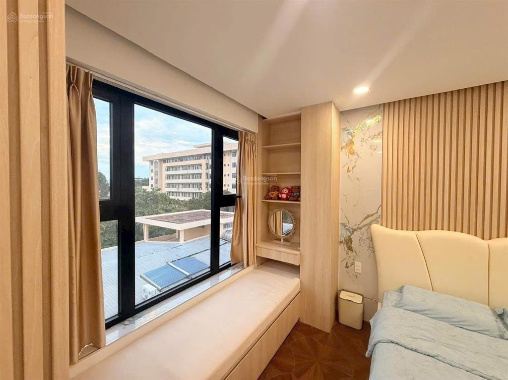 Bán tòa nhà 7 tầng căn góc mặt tiền lý tự trọng, p. lộc thọ, dòng tiền net 166tr/tháng
