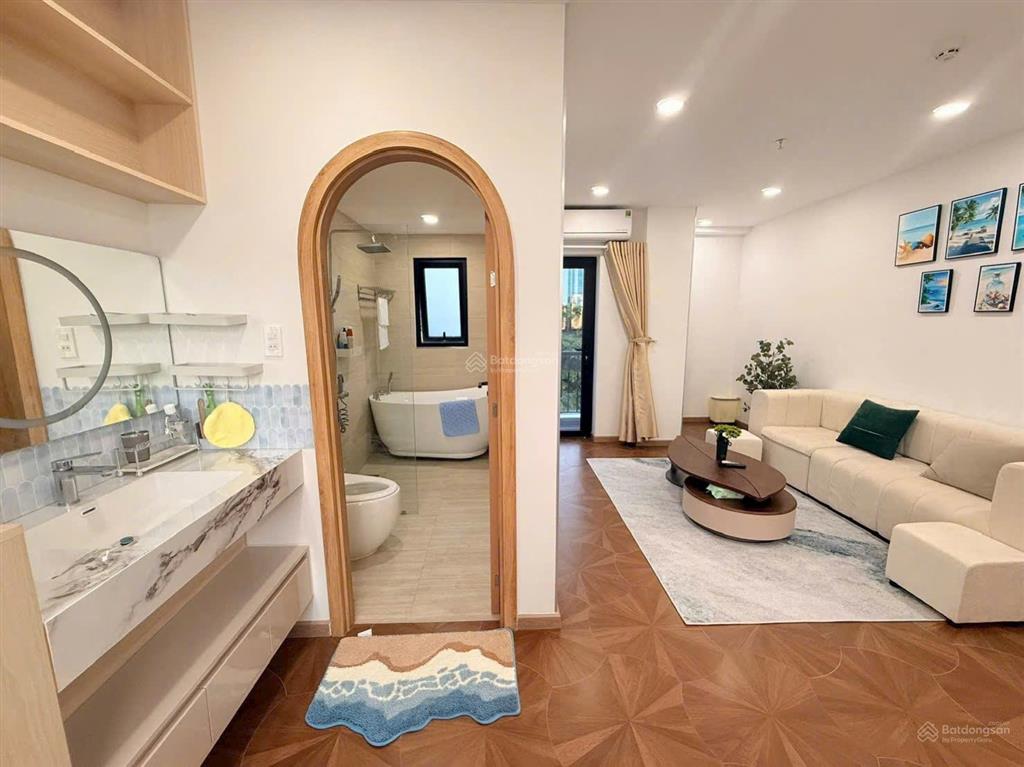 Bán tòa nhà 7 tầng căn góc mặt tiền lý tự trọng, p. lộc thọ, dòng tiền net 166tr/tháng