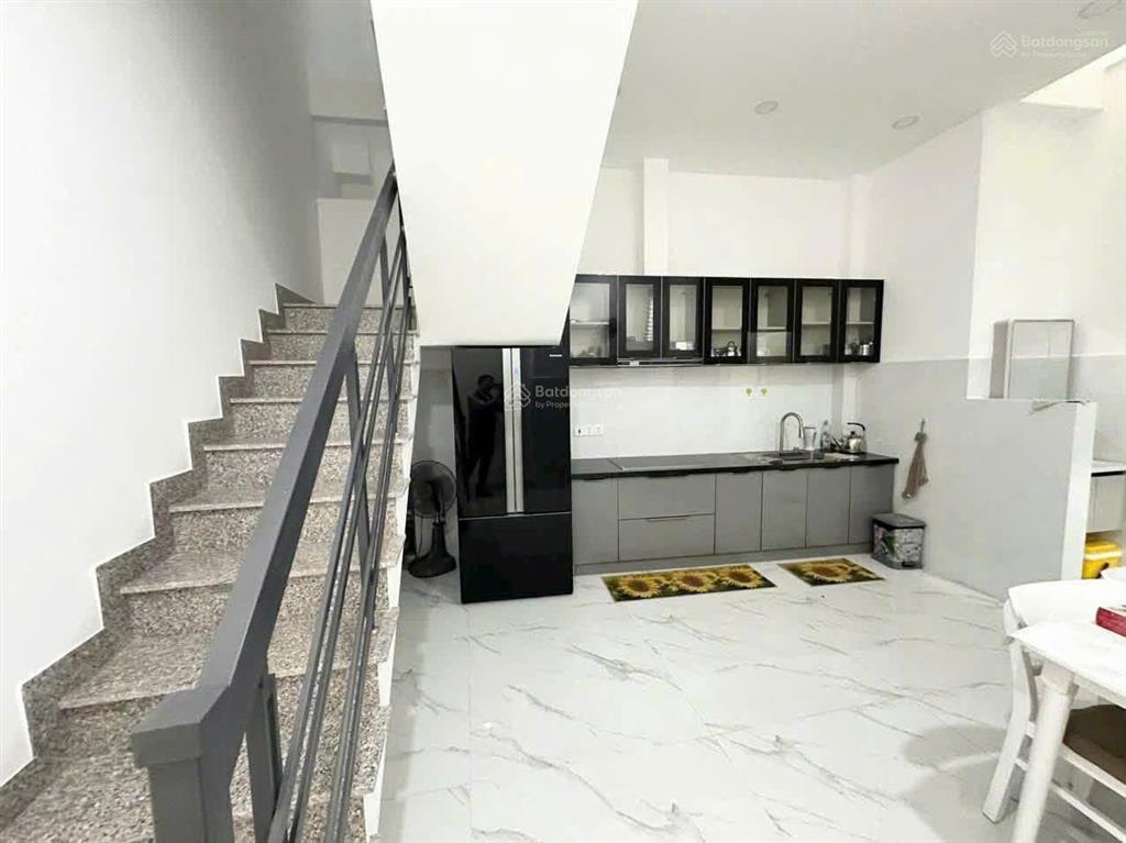 Bán nhà mặt tiền 3 tầng mê linh nha trang 82m2 vừa ở vừa kinh doanh sổ hồng hoàn công