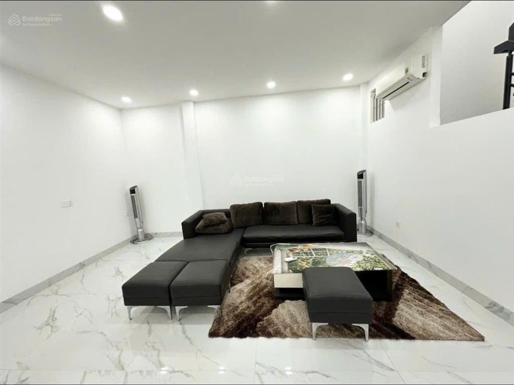 Bán nhà mặt tiền 3 tầng mê linh nha trang 82m2 vừa ở vừa kinh doanh sổ hồng hoàn công