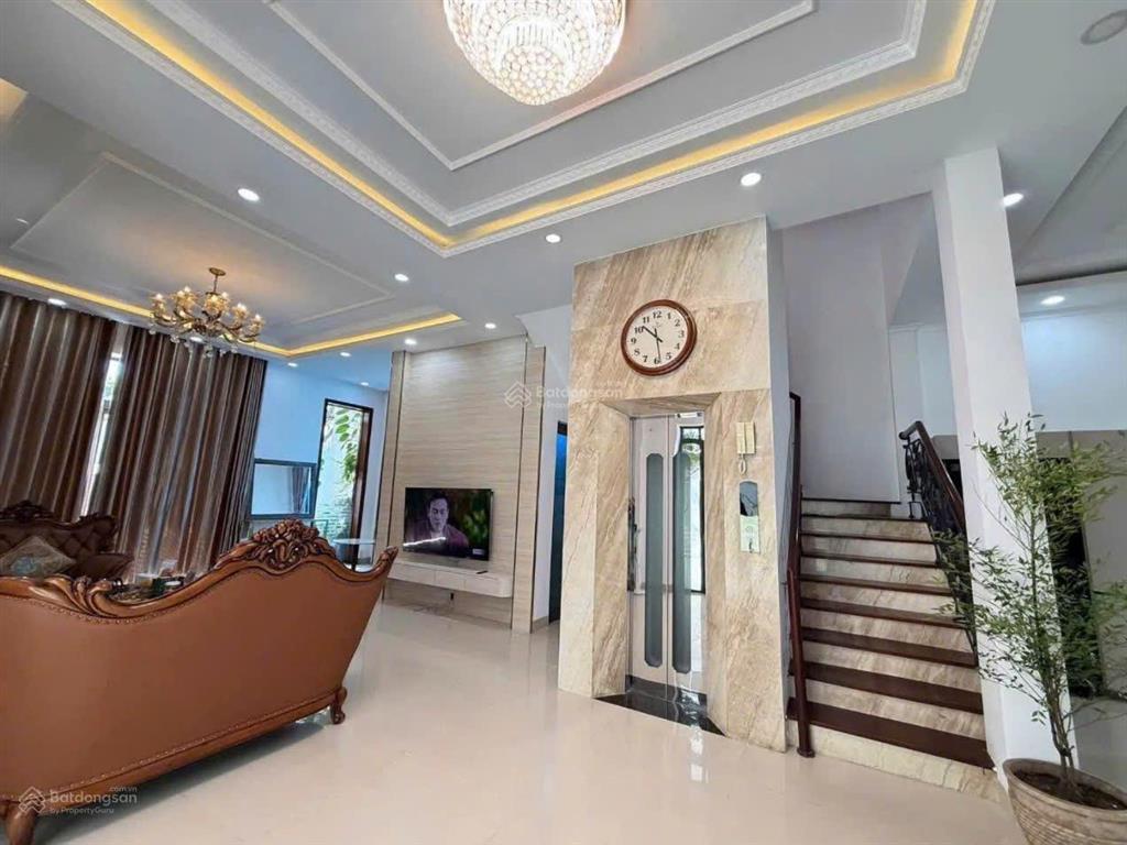 Sở hữu biệt thự sân vườn kđt phước long a240m2 hướng nam mát mẻ, đối diện công viên đẹp.