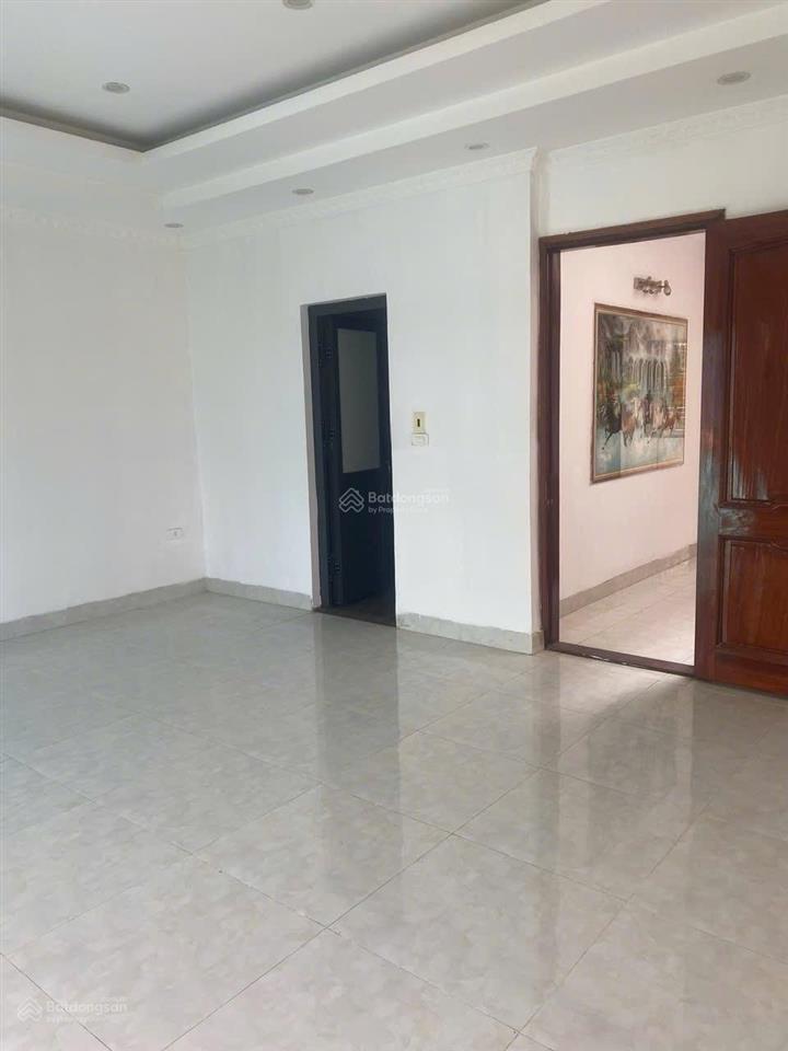 Chính chủ cho thuê nhà mặt phố sa đôi, đại mỗ 90m2 x 4 tầng, mặt tiền 6m, vị trí đắc địa kinh doanh