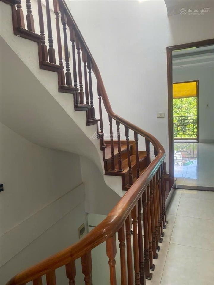 Chính chủ cho thuê nhà mặt phố sa đôi, đại mỗ 90m2 x 4 tầng, mặt tiền 6m, vị trí đắc địa kinh doanh