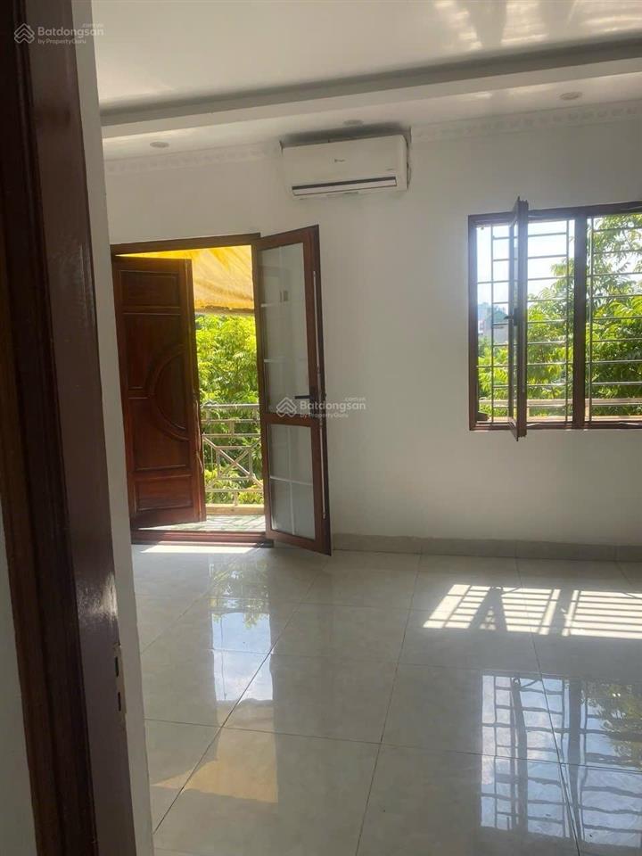 Chính chủ cho thuê nhà mặt phố sa đôi, đại mỗ 90m2 x 4 tầng, mặt tiền 6m, vị trí đắc địa kinh doanh