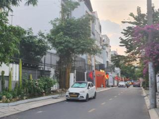 Nhà 3 tầng, ngang 8m, hẻm xe hơi trần quý khoách, p. tân định.