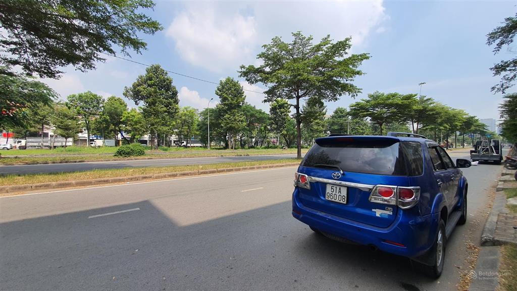 Siêu phẩm! nhà 5 tầng, mặt tiền nguyễn văn linh, phú mỹ hưng, ngang 6 m giá tốt!