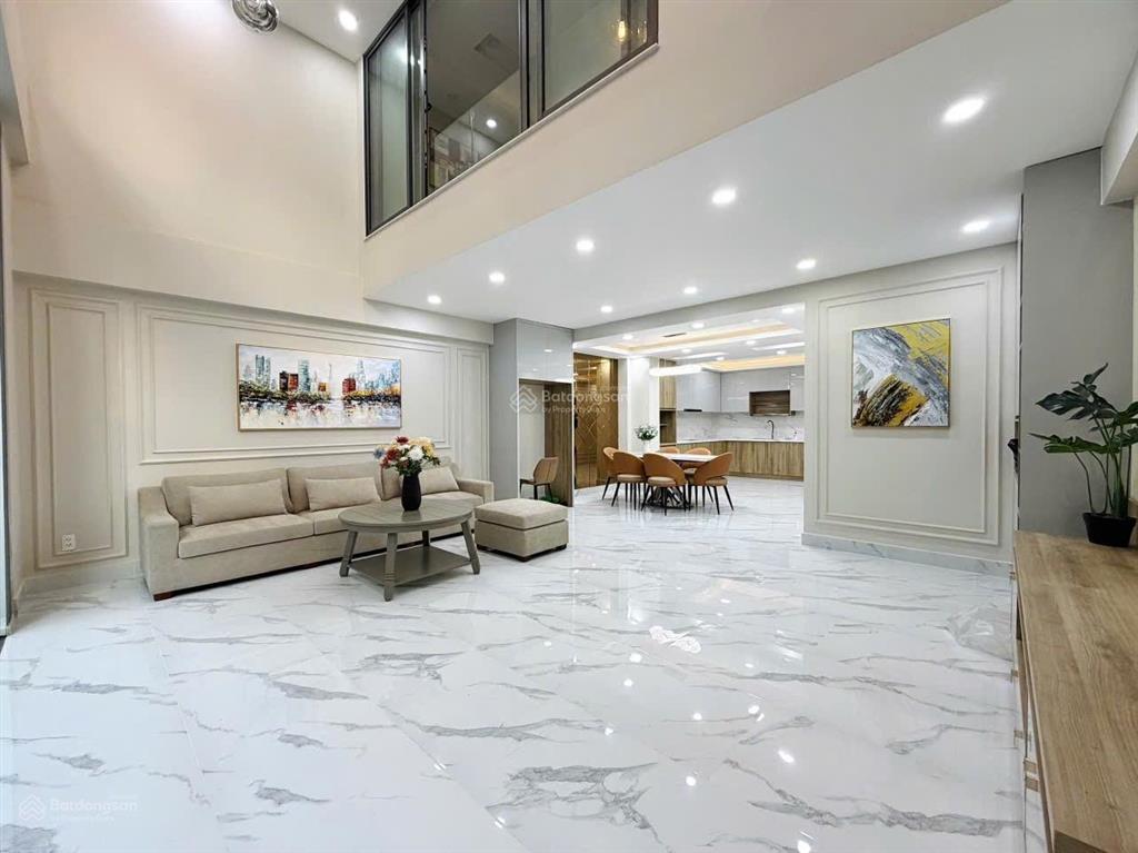 Vip q.1. nhà đẹp 6 tầng, thang máy, dt 90 m2 (6 x 15), dòng tiền mạnh, giá tốt.