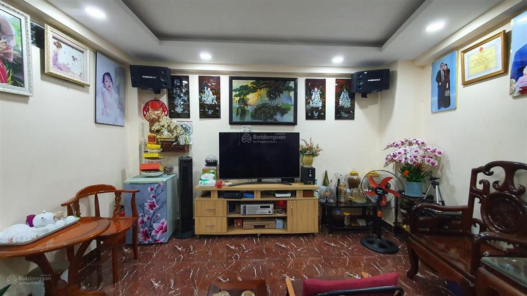 Hiếm q.1, nhà 5 tầng, ngang 4m, sát grand manhattan, giá tốt