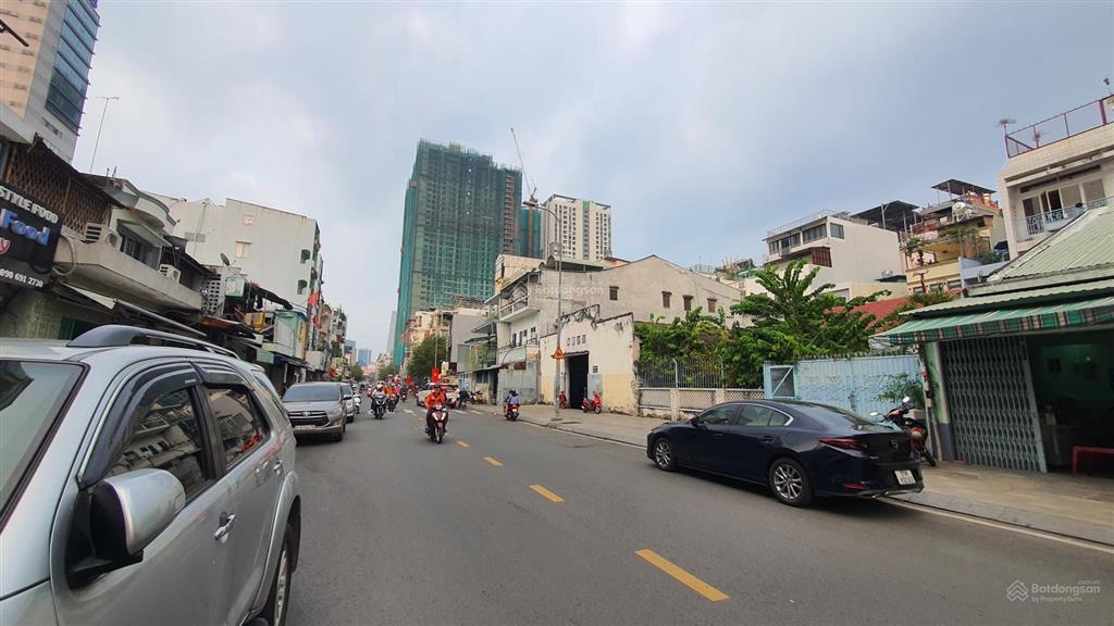 Hiếm q.1, nhà 5 tầng, ngang 4m, sát grand manhattan, giá tốt