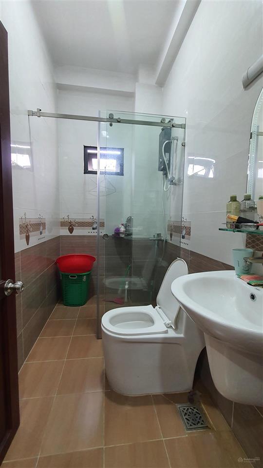 Nhà đẹp 5 tầng, 6 pn, ngang 4m, hẻm xe hơi sát grand manhattan q. 1 giá tốt