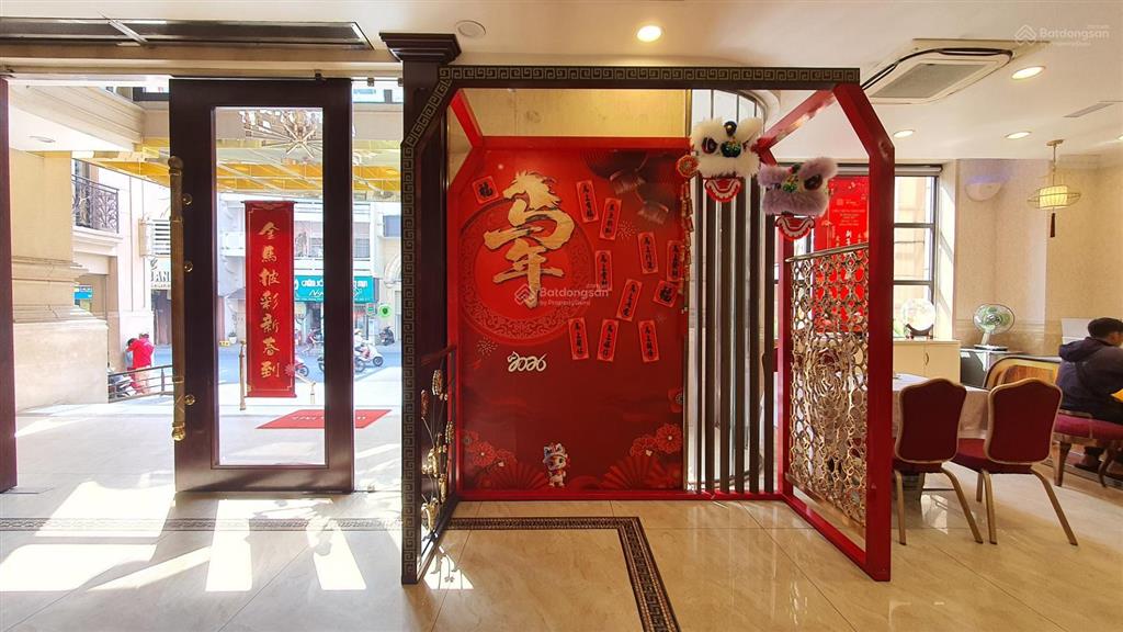 Vip nguyễn trãi, nhà 4 tầng, 2 mặt tiền, dt 146m2, giá tốt