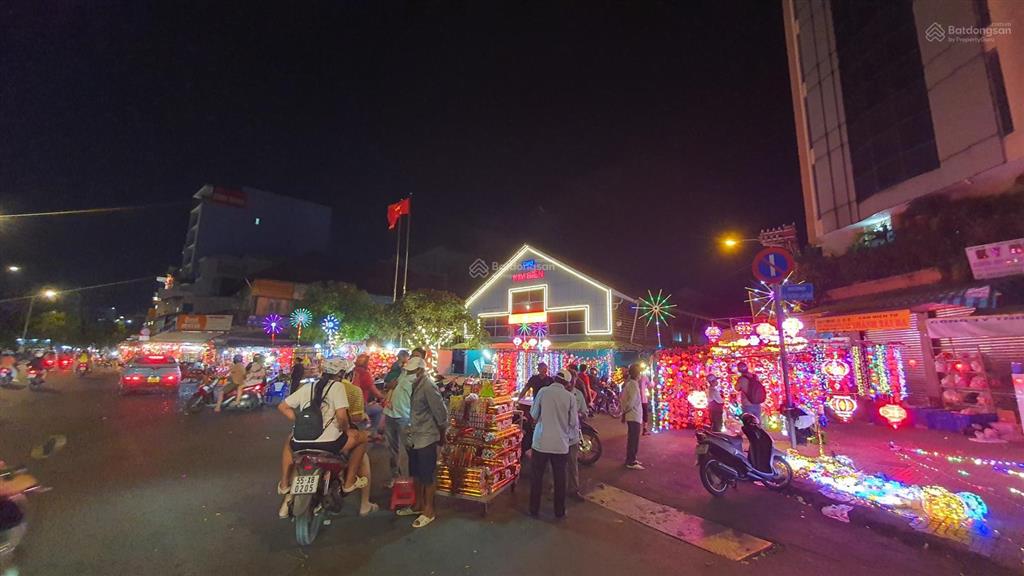 Siêu phẩm chợ kim biên, căn góc 2 mặt tiền, ngang 6 m, giá đầu tư.