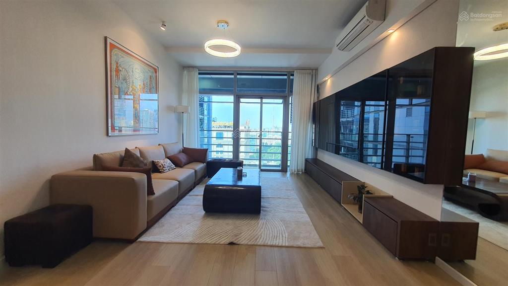 Căn hộ siêu sang q.1, sailing tower, tầng 18, view nhà thờ đức bà giá tốt