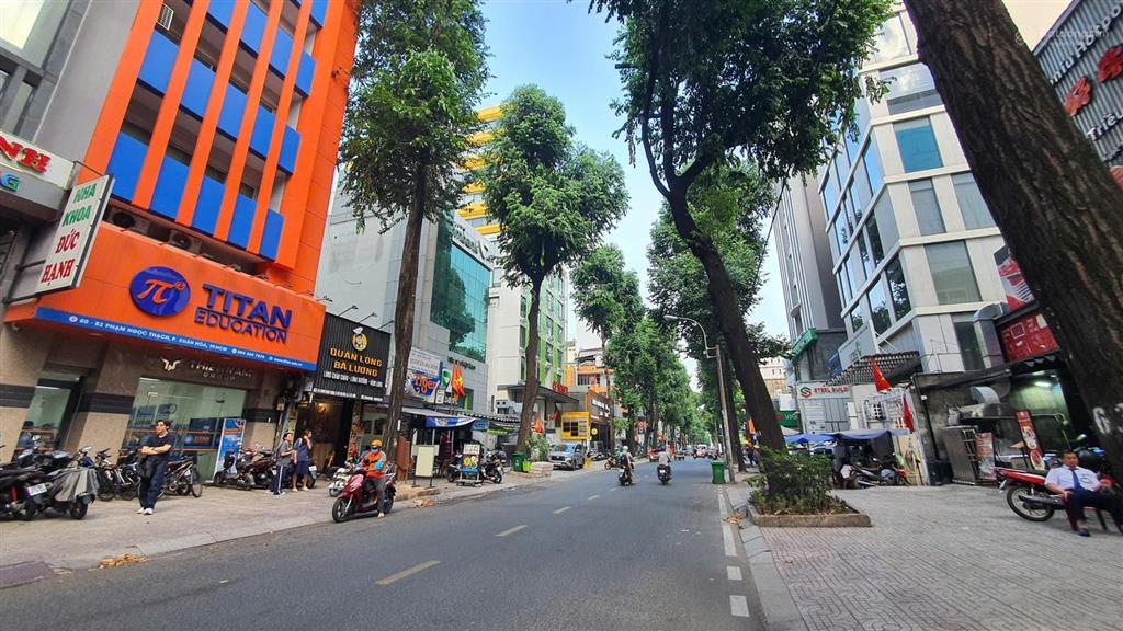 Hiếm bán q.3, nhà 4 tầng, hẻm xe hơi phạm ngọc thạch, cho thuê kinh doanh giá tốt.