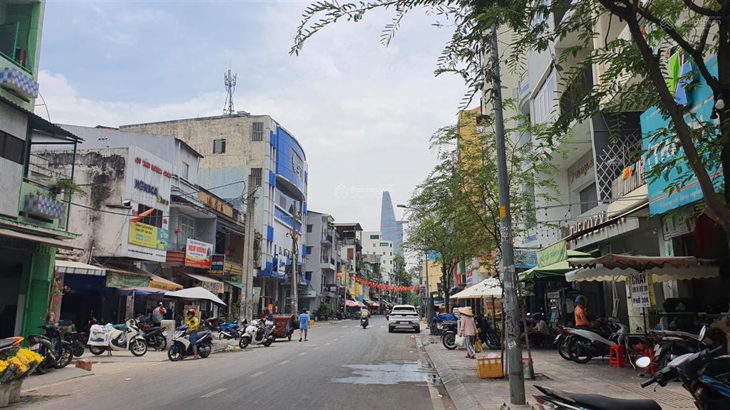Hiếm q.1. nhà 2 tầng hẻm xe hơi, dt 84 m2, ngang 5.1 m, nở hậu 5.7 m, giá cực tốt